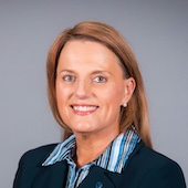 Stephanie Mann headshot